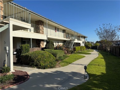 Welcome to this charming 2-bedroom, 2-bathroom condo located in on New Horizons Golf Course in California - for sale on GolfHomes.com, golf home, golf lot