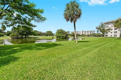 This fully renovated 3/2, 1st flr home offers the perfect blend on Palm-Aire Country Club and Resort - Palms in Florida - for sale on GolfHomes.com, golf home, golf lot