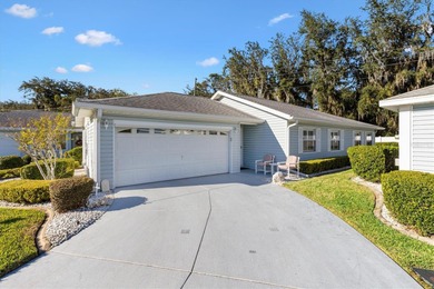 This MAINTENANCE FREE villa is being offered TURNKEY (everything on The Links of Spruce Creek in Florida - for sale on GolfHomes.com, golf home, golf lot