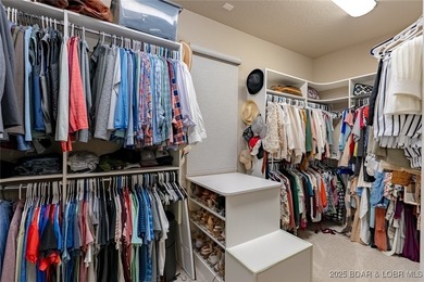 LOOKING FOR CONVENIENT LOCATION, PRIVACY, AND RESORT-STYLE on Osage National Golf Club in Missouri - for sale on GolfHomes.com, golf home, golf lot