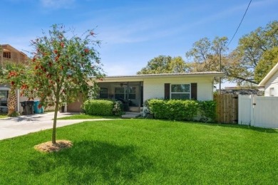 Don't miss this adorable 3 bedrooms 2 baths with an office and on Dubsdread Golf Course in Florida - for sale on GolfHomes.com, golf home, golf lot
