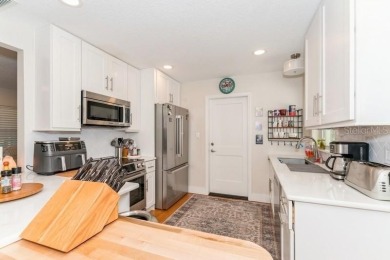 Don't miss this adorable 3 bedrooms 2 baths with an office and on Dubsdread Golf Course in Florida - for sale on GolfHomes.com, golf home, golf lot
