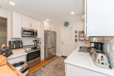 Don't miss this adorable 3 bedrooms 2 baths with an office and on Dubsdread Golf Course in Florida - for sale on GolfHomes.com, golf home, golf lot