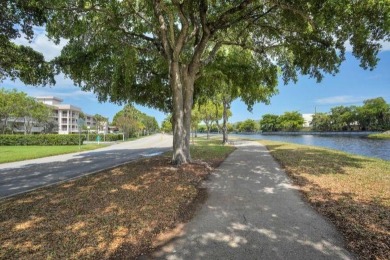 This fully renovated 3/2, 1st flr home offers the perfect blend on Palm-Aire Country Club and Resort - Palms in Florida - for sale on GolfHomes.com, golf home, golf lot