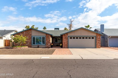 Beautifully remodeled four-bedroom home located on the 6th hole on Ahwatukee Country Club in Arizona - for sale on GolfHomes.com, golf home, golf lot