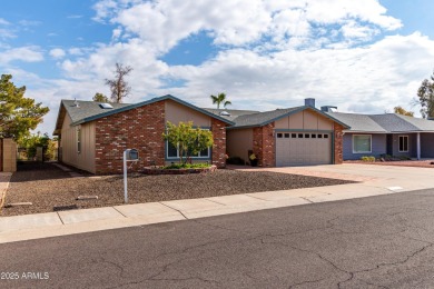 Beautifully remodeled four-bedroom home located on the 6th hole on Ahwatukee Country Club in Arizona - for sale on GolfHomes.com, golf home, golf lot