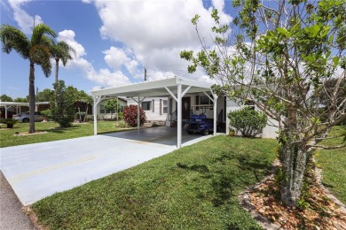 This 1986 Three bedroom Jacobsen built home is sure to please on Maple Leaf Golf and Country Club in Florida - for sale on GolfHomes.com, golf home, golf lot