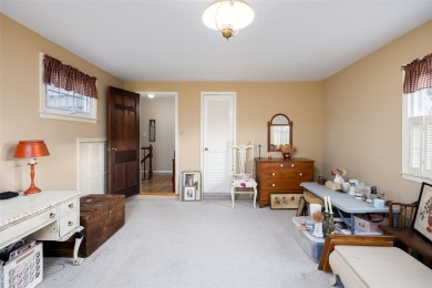 EDGEWATER CHARM IN NASSAU SHORES--THIS ONE'S HARD TO IGNORE! on Peninsula Golf Club in New York - for sale on GolfHomes.com, golf home, golf lot