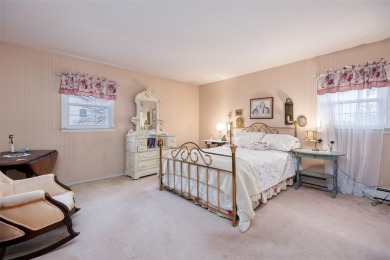 EDGEWATER CHARM IN NASSAU SHORES--THIS ONE'S HARD TO IGNORE! on Peninsula Golf Club in New York - for sale on GolfHomes.com, golf home, golf lot
