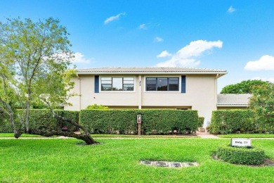 This contemporary townhouse, updated in 2022, effortlessly on Hunters Run Golf and Country Club in Florida - for sale on GolfHomes.com, golf home, golf lot