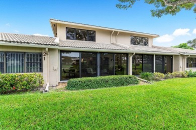 This contemporary townhouse, updated in 2022, effortlessly on Hunters Run Golf and Country Club in Florida - for sale on GolfHomes.com, golf home, golf lot