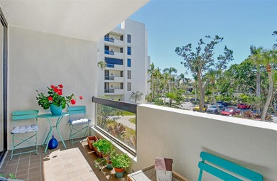 Nestled in the sought-after Fairway Bay community on Longboat on Longboat Key Golf Club Resort in Florida - for sale on GolfHomes.com, golf home, golf lot