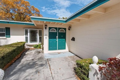 Premier Snell Isle redevelopment opportunity. Set on a generous on The Renaisssance Vinoy Golf Club in Florida - for sale on GolfHomes.com, golf home, golf lot