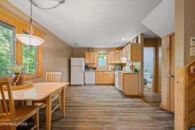 This Gatlinburg cabin offers the perfect blend of convenience on Bent Creek Golf Course in Tennessee - for sale on GolfHomes.com, golf home, golf lot
