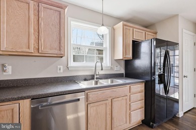 Welcome to this beautifully maintained 3-bedroom, 2-bath home on Lake Of The Woods Golf Course in Virginia - for sale on GolfHomes.com, golf home, golf lot