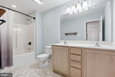 Welcome to this beautifully maintained 3-bedroom, 2-bath home on Lake Of The Woods Golf Course in Virginia - for sale on GolfHomes.com, golf home, golf lot