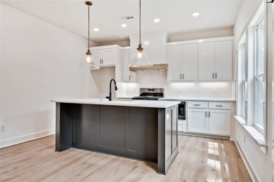 MOVE-IN READY! Discover this stunning new cons't craftsman style on Bella Vista Country Club - Highlands in Arkansas - for sale on GolfHomes.com, golf home, golf lot