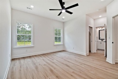 MOVE-IN READY! Discover this stunning new cons't craftsman style on Bella Vista Country Club - Highlands in Arkansas - for sale on GolfHomes.com, golf home, golf lot