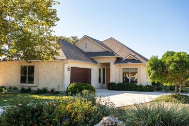 This charming garden home on large corner lot features an open on The Club At Comanche Trace in Texas - for sale on GolfHomes.com, golf home, golf lot