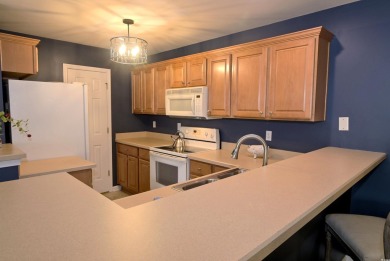 Clean  & bright, this First Floor, End Unit condo is steps away on Wachesaw Plantation East Golf Course in South Carolina - for sale on GolfHomes.com, golf home, golf lot