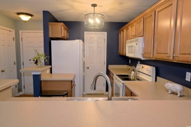 Clean  & bright, this First Floor, End Unit condo is steps away on Wachesaw Plantation East Golf Course in South Carolina - for sale on GolfHomes.com, golf home, golf lot