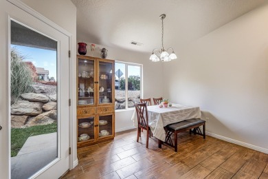 Fresh interior and exterior paint, makes this one shine like a on Southgate Golf Course in Utah - for sale on GolfHomes.com, golf home, golf lot