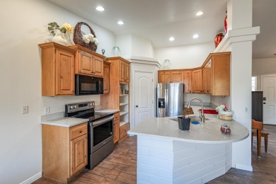 Fresh interior and exterior paint, makes this one shine like a on Southgate Golf Course in Utah - for sale on GolfHomes.com, golf home, golf lot