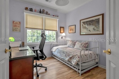Charming and move-in ready! This immaculate 3BA/2BA (or 2BD + on Hidden Cypress Golf Club in South Carolina - for sale on GolfHomes.com, golf home, golf lot