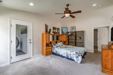 Fresh interior and exterior paint, makes this one shine like a on Southgate Golf Course in Utah - for sale on GolfHomes.com, golf home, golf lot