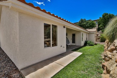 Fresh interior and exterior paint, makes this one shine like a on Southgate Golf Course in Utah - for sale on GolfHomes.com, golf home, golf lot