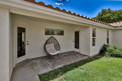 Fresh interior and exterior paint, makes this one shine like a on Southgate Golf Course in Utah - for sale on GolfHomes.com, golf home, golf lot