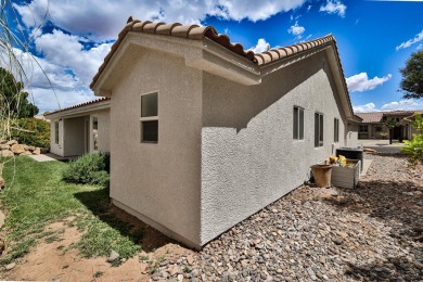 Fresh interior and exterior paint, makes this one shine like a on Southgate Golf Course in Utah - for sale on GolfHomes.com, golf home, golf lot