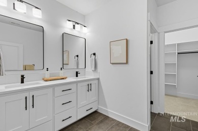 Thoughtfully designed single-level floor plan offers 3 bedrooms on Hunters Point Golf Club in Idaho - for sale on GolfHomes.com, golf home, golf lot