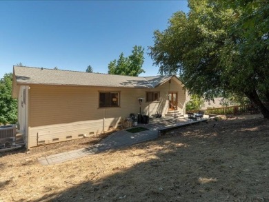 Close to Golf Course and Park - This 1886 square foot split on Forest Meadows Golf Course in California - for sale on GolfHomes.com, golf home, golf lot
