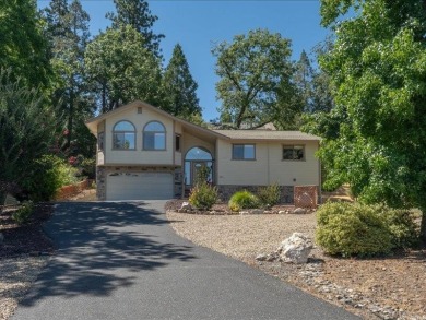 Close to Golf Course and Park - This 1886 square foot split on Forest Meadows Golf Course in California - for sale on GolfHomes.com, golf home, golf lot