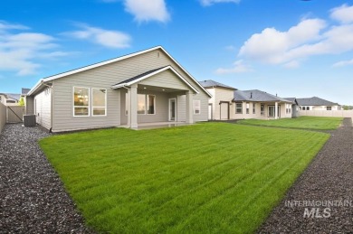 Thoughtfully designed single-level floor plan offers 3 bedrooms on Hunters Point Golf Club in Idaho - for sale on GolfHomes.com, golf home, golf lot