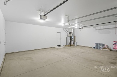 Thoughtfully designed single-level floor plan offers 3 bedrooms on Hunters Point Golf Club in Idaho - for sale on GolfHomes.com, golf home, golf lot