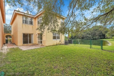 LARGE CORNER 3 BEDROOM 2.5 BATH HOME WITH LOFT  CAN BE 4TH on Inverrary Country Club in Florida - for sale on GolfHomes.com, golf home, golf lot