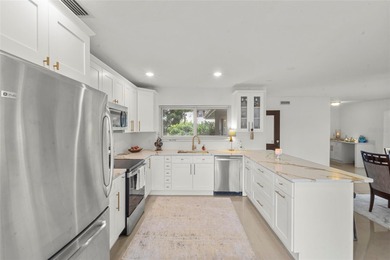 ***HUGE PRICE REDUCTION- MOTIVATED SELLER!!!*** West of the on Sara Bay Country Club in Florida - for sale on GolfHomes.com, golf home, golf lot