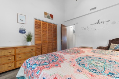 Welcome to this charming 2-bedroom, 2-bathroom condo in the on Island Green Golf Club in South Carolina - for sale on GolfHomes.com, golf home, golf lot