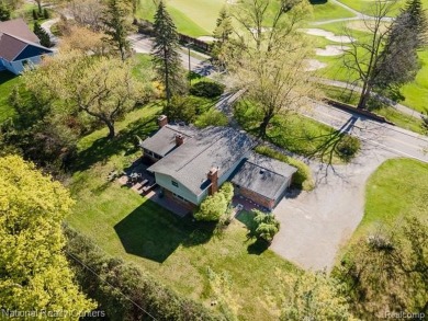 LOCATION LOCATION! Overlooking Oakland Hills Golf Course (North) on Oakland Hills Country Club in Michigan - for sale on GolfHomes.com, golf home, golf lot