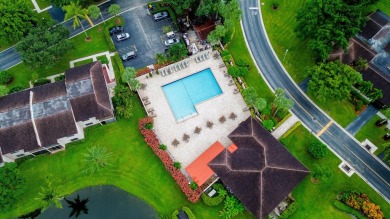 Beautifully Remodeled 2-Bedroom Lakefront Apartment in The Pines on Boca Lago Golf and Country Club in Florida - for sale on GolfHomes.com, golf home, golf lot