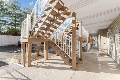 Welcome to 34 Golfshores Drive, Unit 27 -- a beautifully updated on Pointe Royale Village Country Club in Missouri - for sale on GolfHomes.com, golf home, golf lot