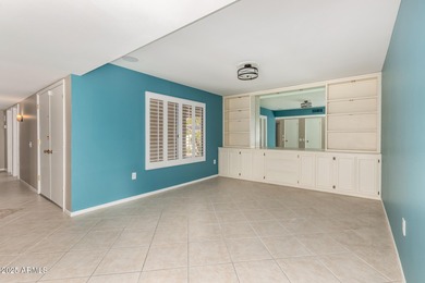 Hurry to this great Gemini home! Home features an updated on Union Hills Country Club in Arizona - for sale on GolfHomes.com, golf home, golf lot