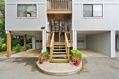 Don't miss the opportunity to own this lovely, well maintained on Oak Island Golf Club in North Carolina - for sale on GolfHomes.com, golf home, golf lot