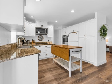 Rare Single-Level Gem in the Heart of Eagle! Ideally located on Eagle Hills Golf Course in Idaho - for sale on GolfHomes.com, golf home, golf lot