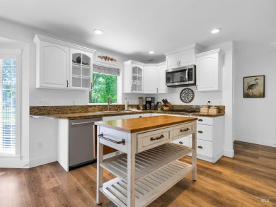 Rare Single-Level Gem in the Heart of Eagle! Ideally located on Eagle Hills Golf Course in Idaho - for sale on GolfHomes.com, golf home, golf lot