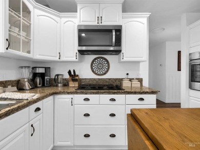 Rare Single-Level Gem in the Heart of Eagle! Ideally located on Eagle Hills Golf Course in Idaho - for sale on GolfHomes.com, golf home, golf lot