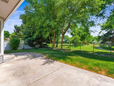 Rare Single-Level Gem in the Heart of Eagle! Ideally located on Eagle Hills Golf Course in Idaho - for sale on GolfHomes.com, golf home, golf lot