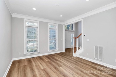 Traditional all-brick 6BR, 4BA home on the 6th tee box of on Birkdale Golf Club in North Carolina - for sale on GolfHomes.com, golf home, golf lot